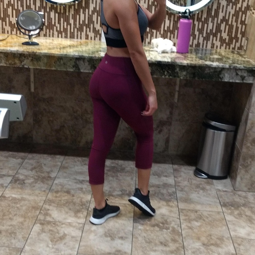 ❣SOLD!❣90 Degree by Reflex Cropped Leggings